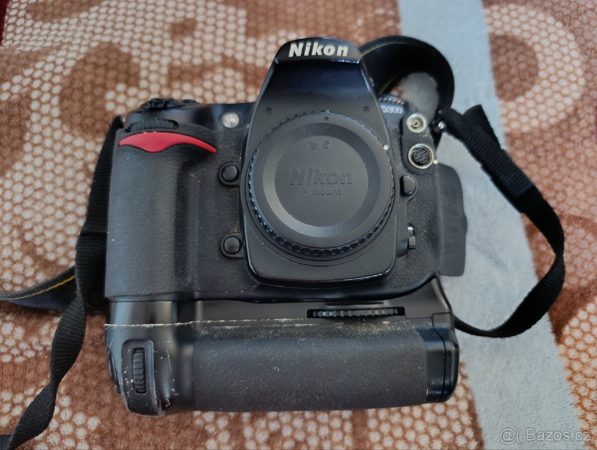 Fotoaparát Nikon D300 Tělo