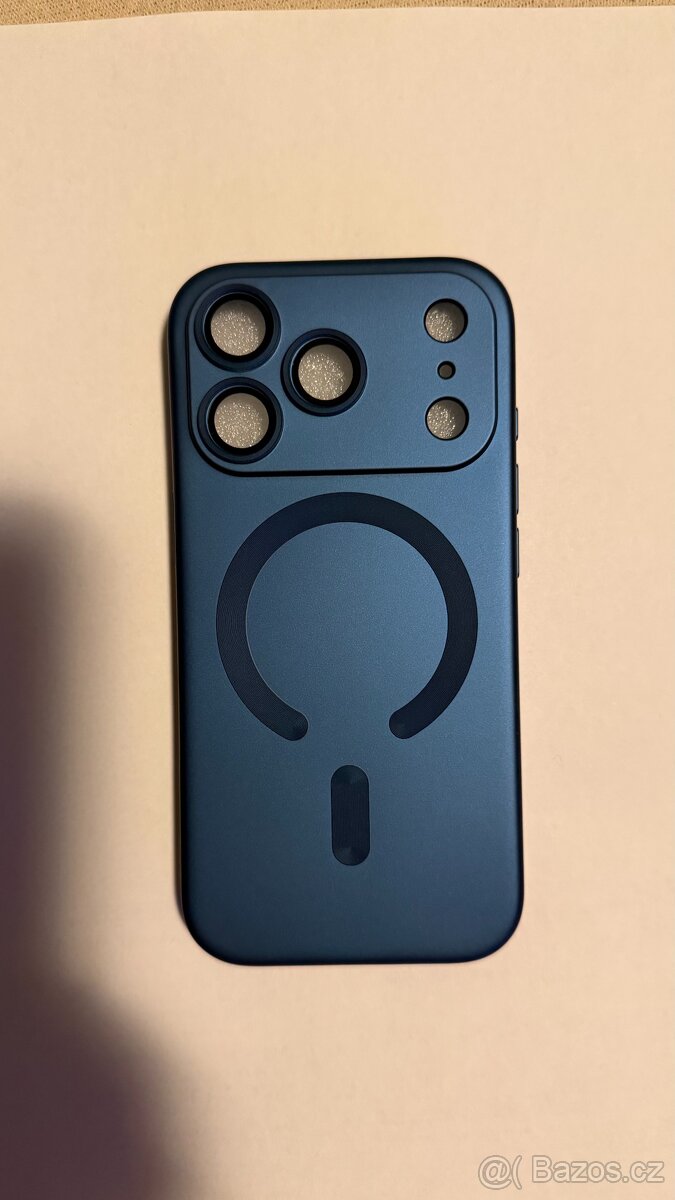 Modrý kryt na iPhone 17 pro