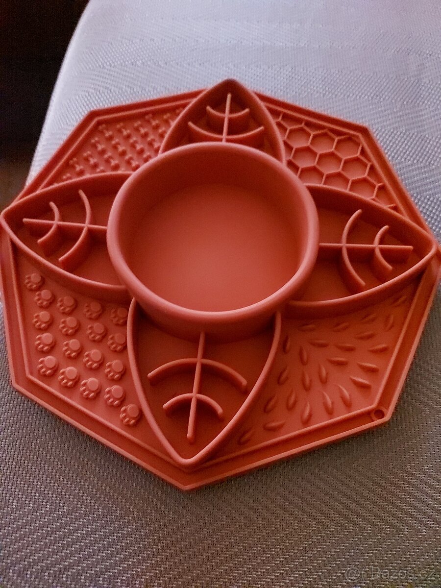 Lizaci podložka pro psa