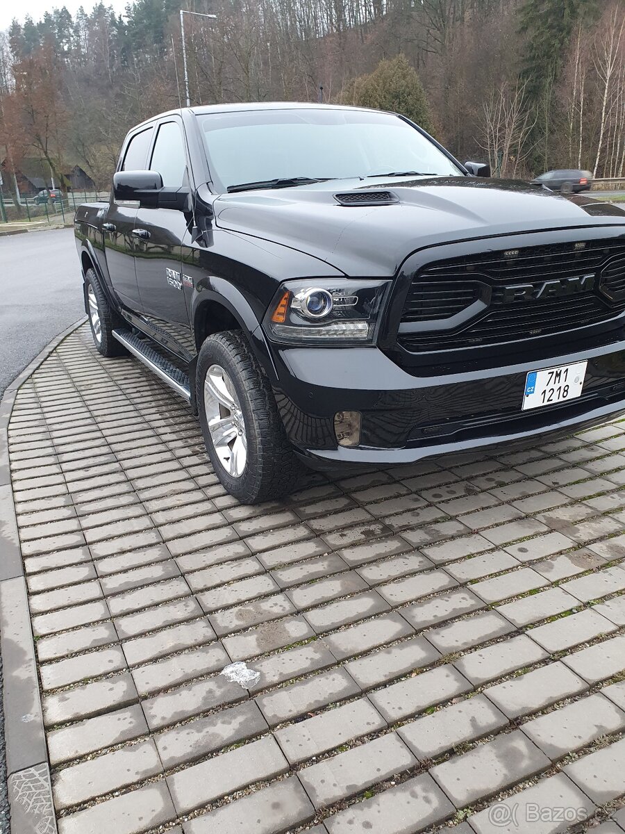 Prodám Dodge ram 1500