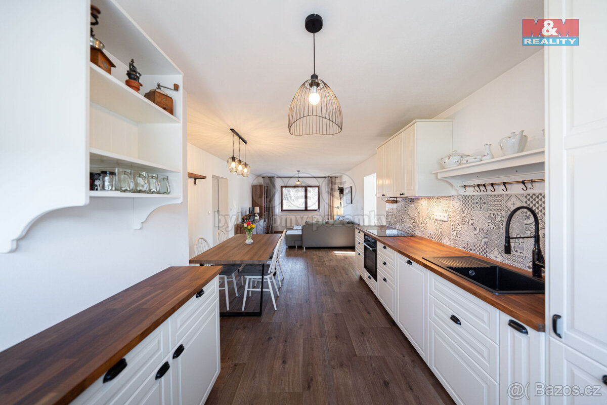 Prodej rodinného domu, 191 m², Boršice u Blatnice