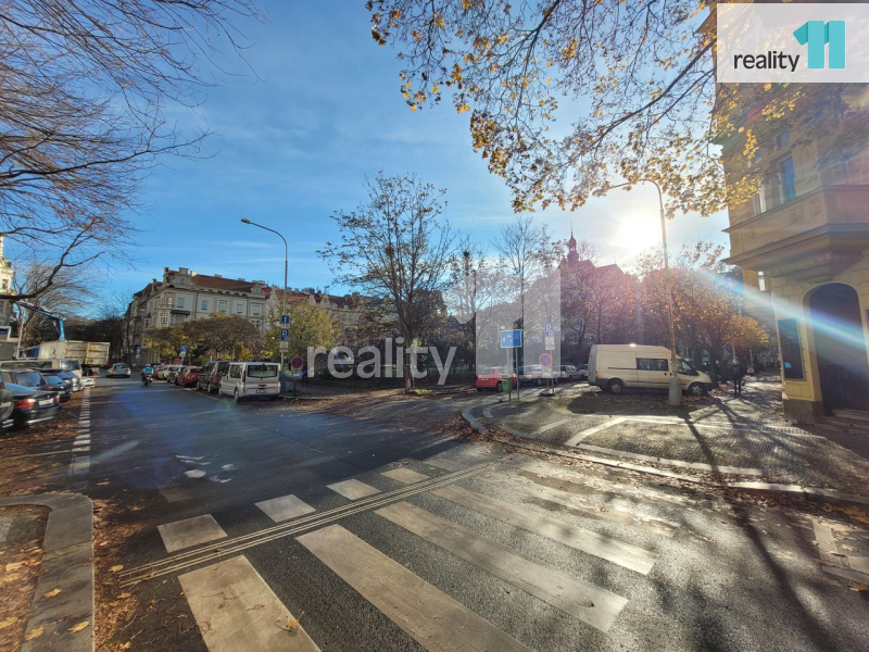 Pronájem bytu 3+kk, 82 m2, po kompletní rekonstrukci, nezaří