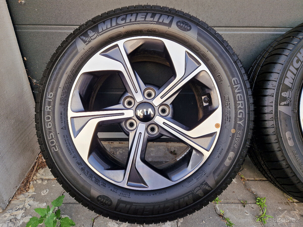 5x114,3 r16 kola kia xceed disky alu 16 ceed elektrony 205