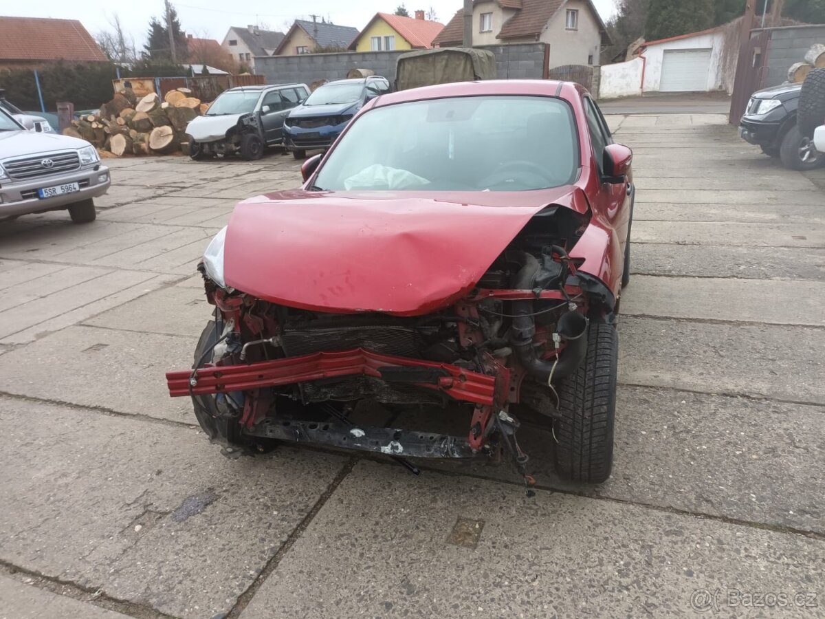 Nissan Juke 1.6i 69 kW r.v. 2015