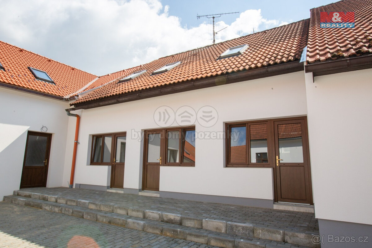 Pronájem bytu 1+kk, 24 m², Jindřichův Hradec, ul. Václavská