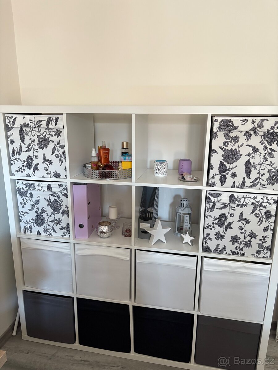 IKEA kallax policový díl včetně boxů