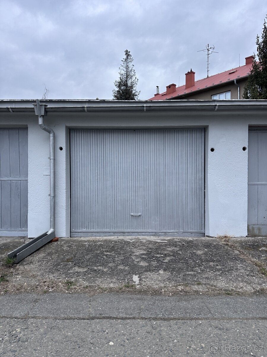 Nabízím k pronájmu garáž v Litomyšli – Zahájská 98