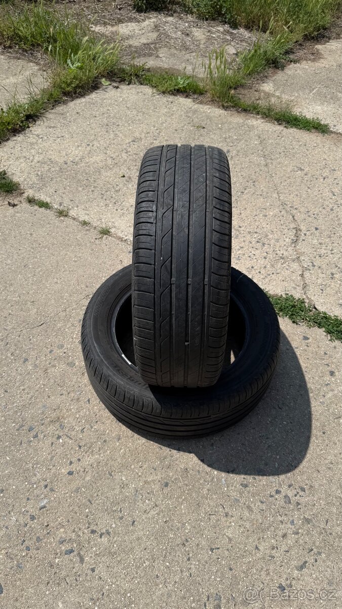 Prodám 2x letní pneu Bridgestone Turanza 215/55 R17 94V