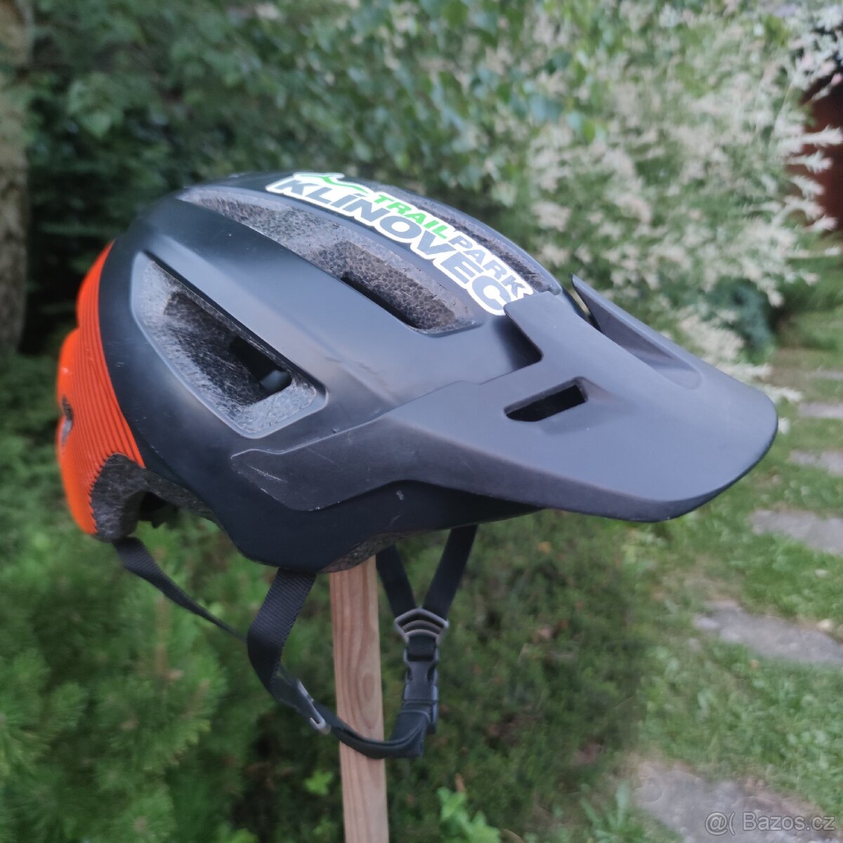 Pěkná MTB Přilba BELL na horské/enduro kolo