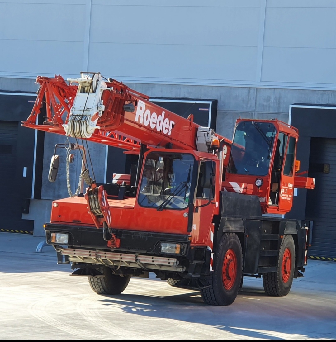 Autojerab Liebherr LTM 1030