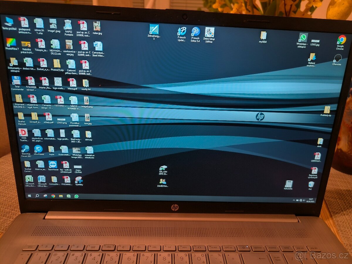 HP Laptop 17" cp0973nc -- Baterie vydrží přes 4 hodiny