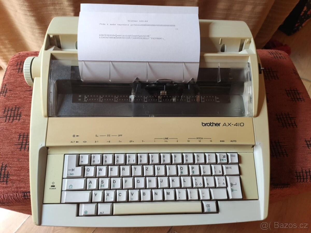 Prodám elektrický psací stroj Brother AX-410