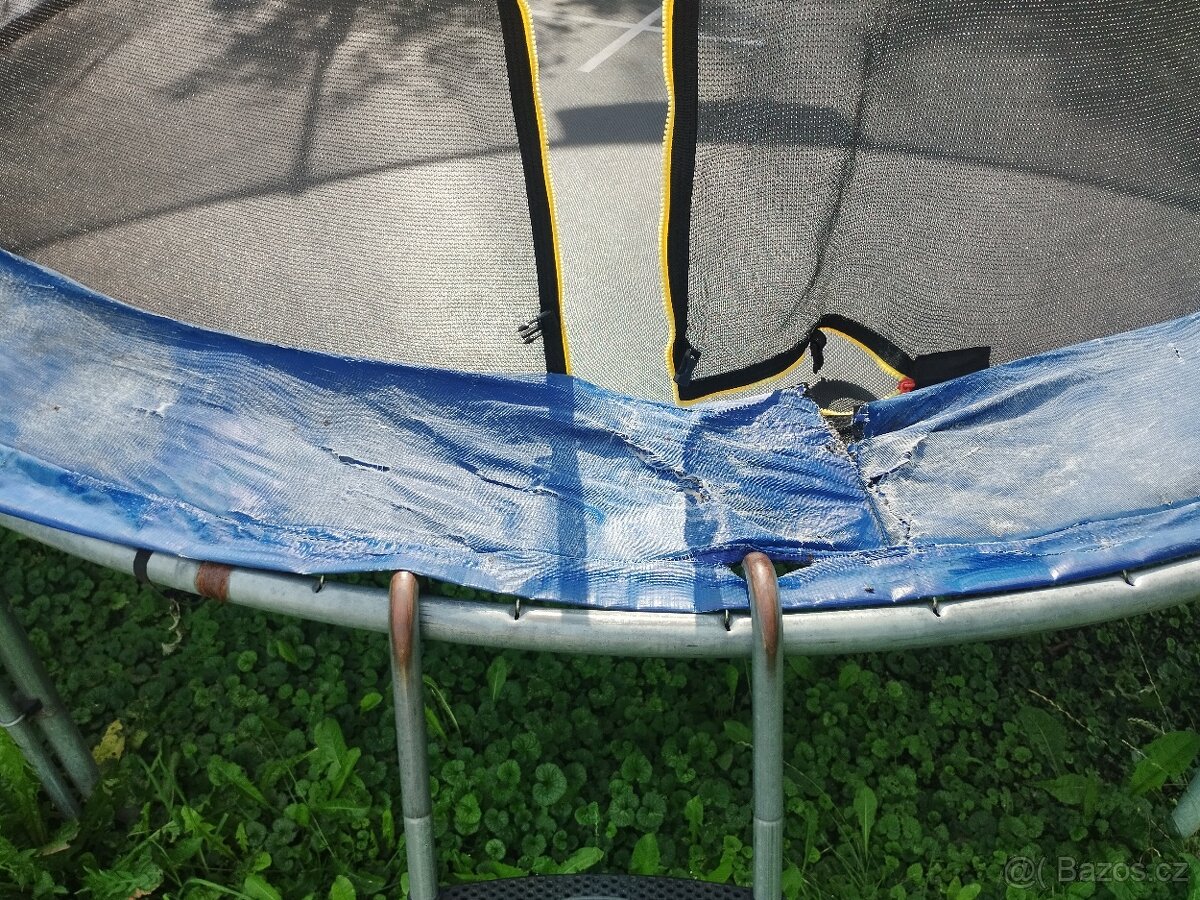 Trampolína