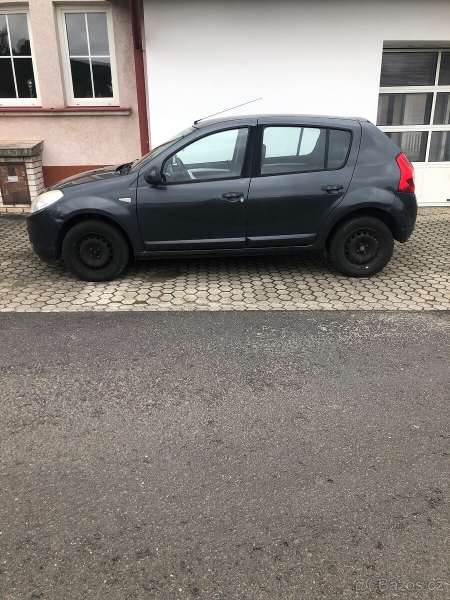 Dacia Sandero rok 2010