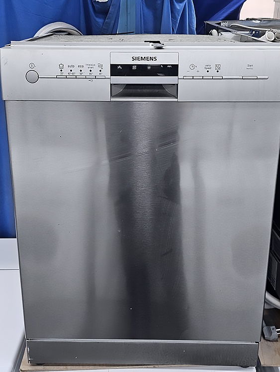 Myčka nádobí SIEMENS, display, odložený start