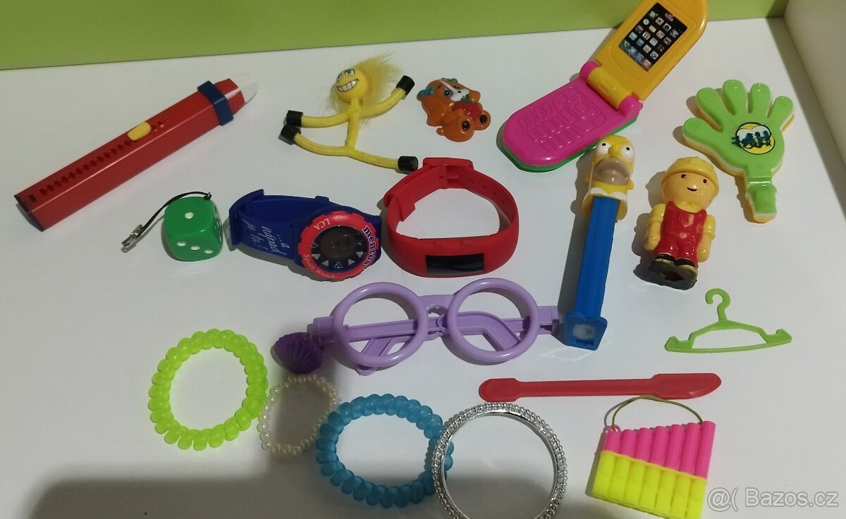 Mix hracek, hodinky,magmák