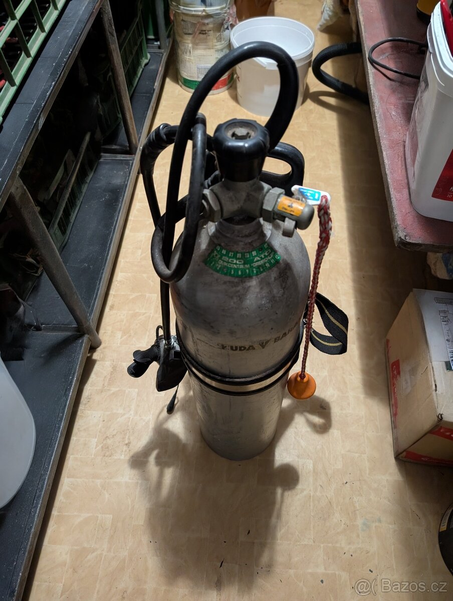 Barakuda ,potápěčska láhev, dekorace