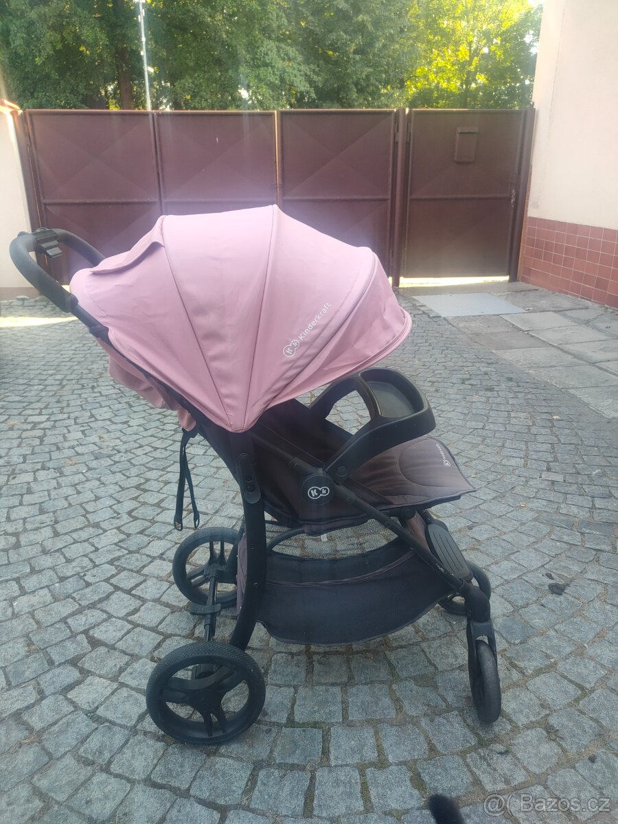 Kočárek Kinderkraft sportovni