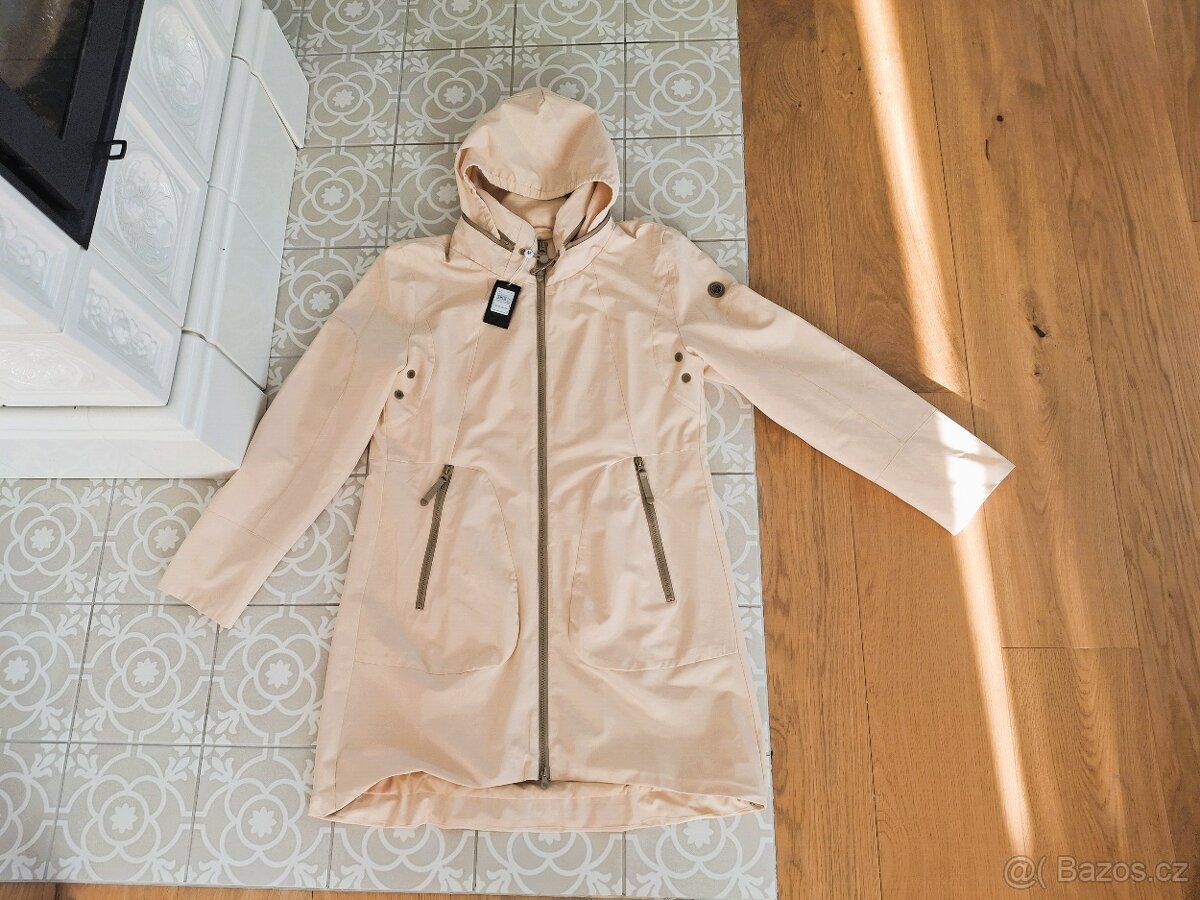 Nová s visačkou kvalitní krémová parka Montecristo XL