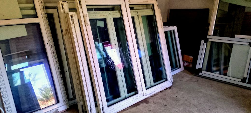 2 plastová okna, doprava po celé ČR