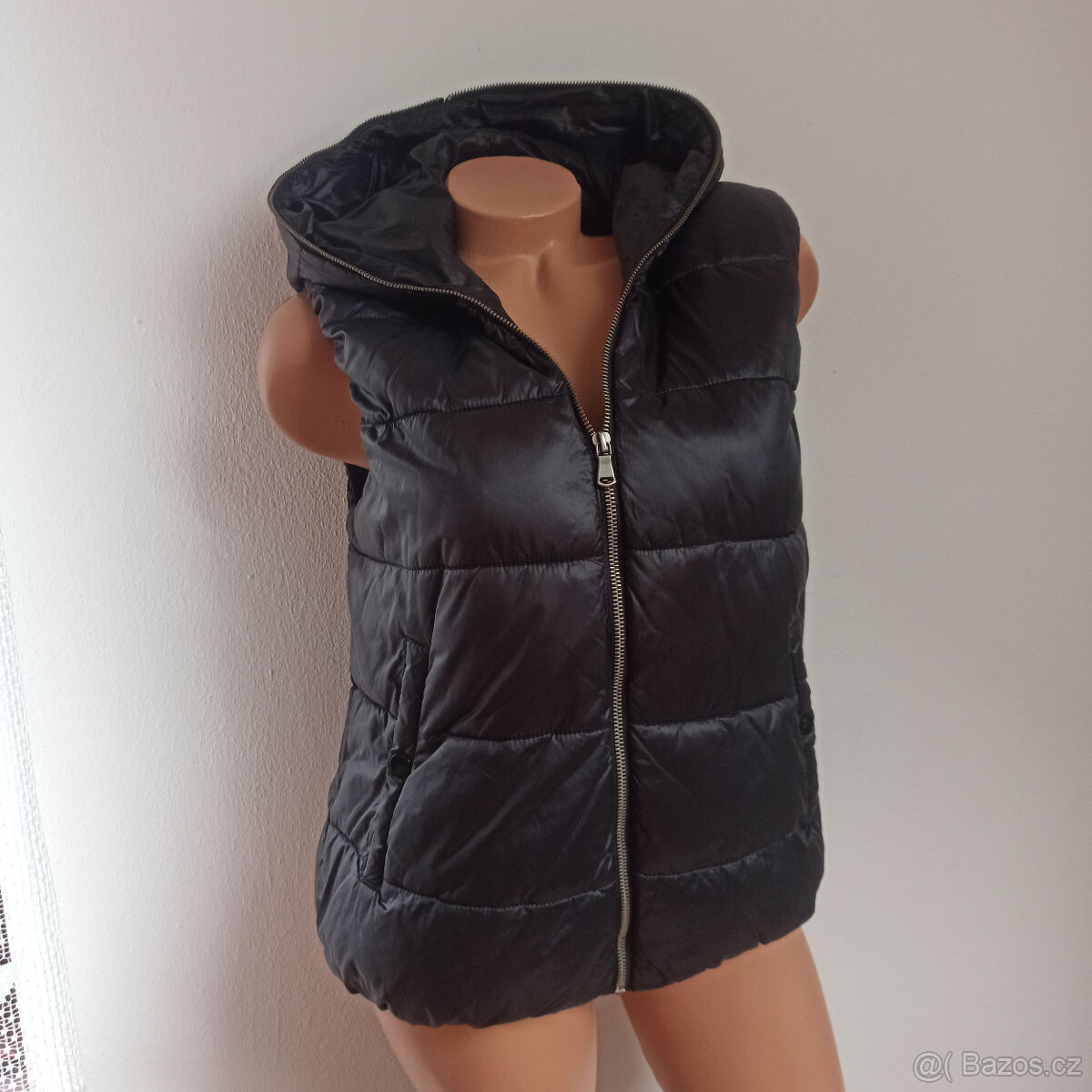 dámská zimní vesta 38 - 40 TOP STAV