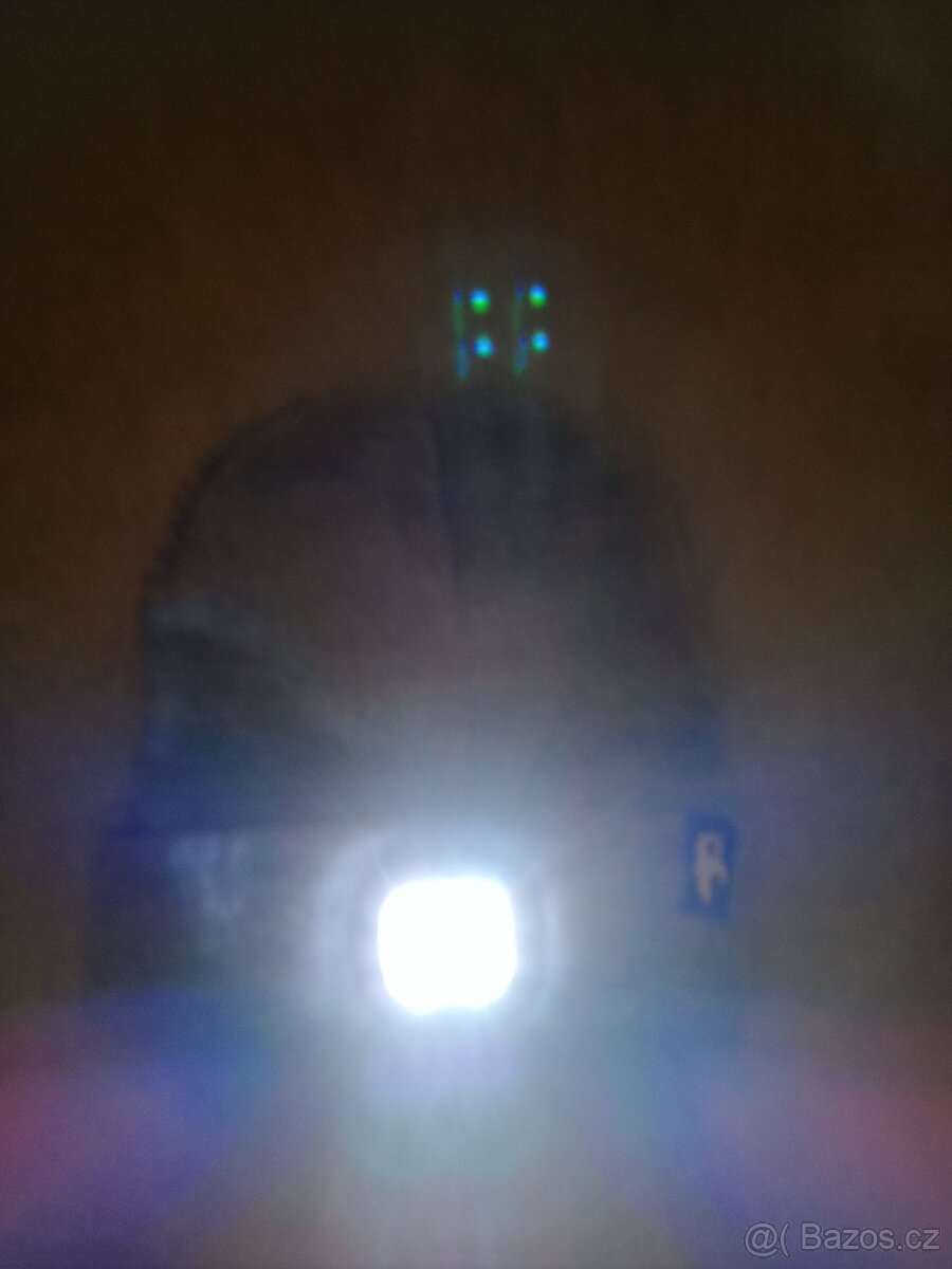 Čepice s led světlem