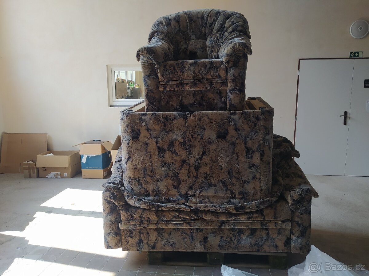 Dva gauče + křeslo - ZA ODVOZ