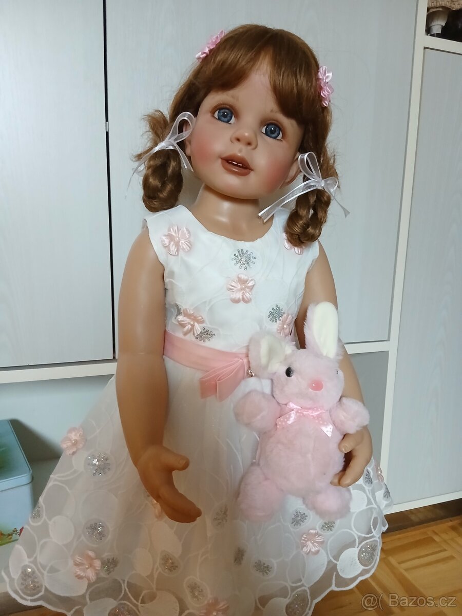 Sběratelská vinylová panenka