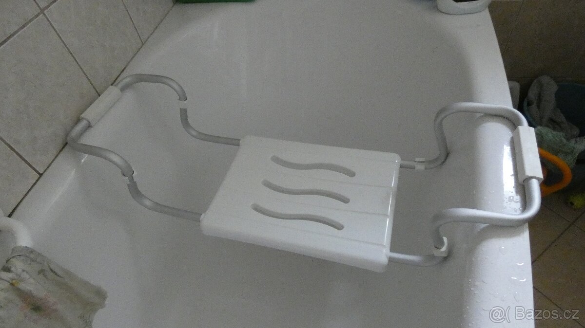 Sedátko do vany malé
