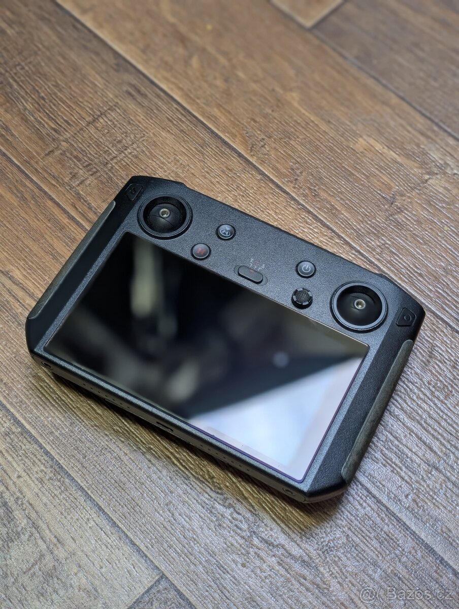DJI Smart controller