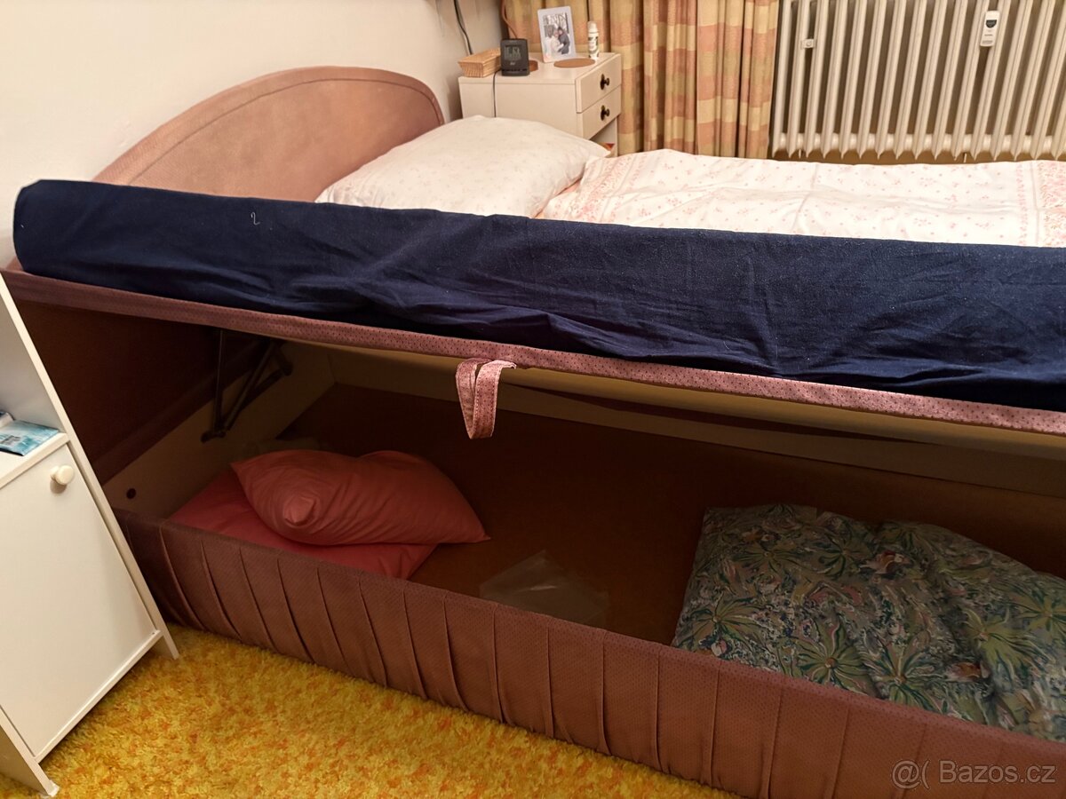 Manželská postel za odvoz