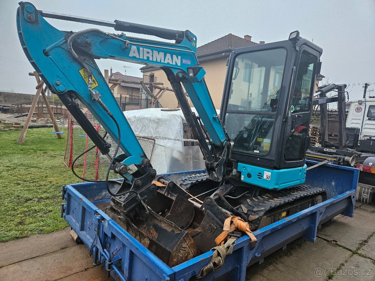 Prodám minibagr Airman AX26U