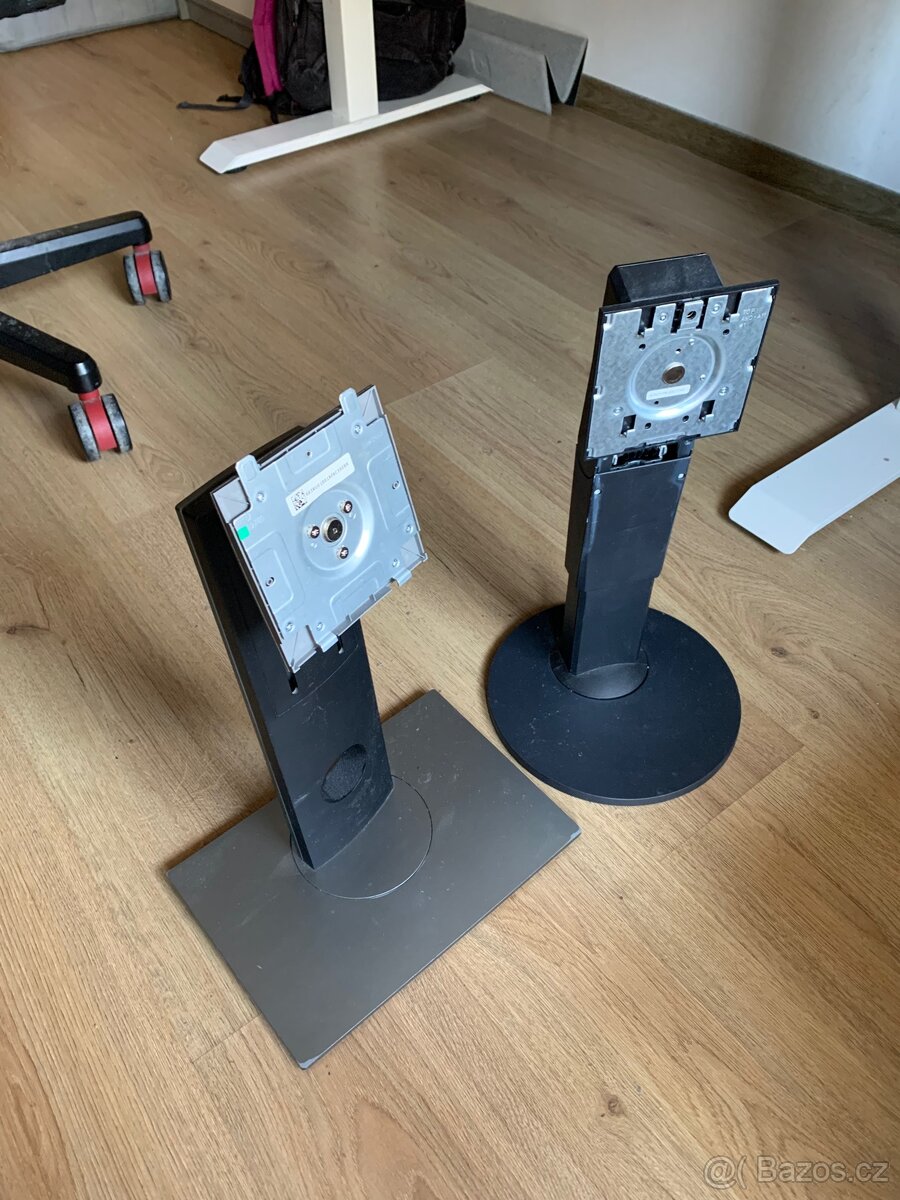 Stojany na monitor Dell a Eizo