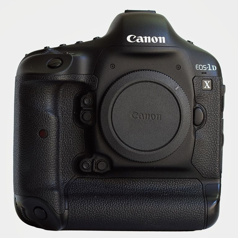 Prodám bývalou profesionální vlajkovou loď CANONu EOS-1Dx