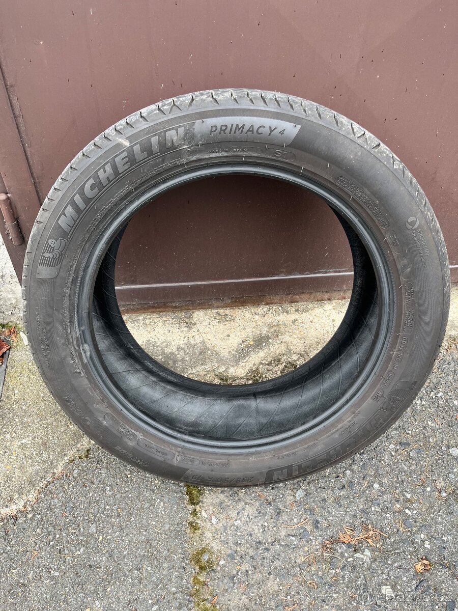 Prodám letní pneu Michelin Primacy 4 235/50/r19