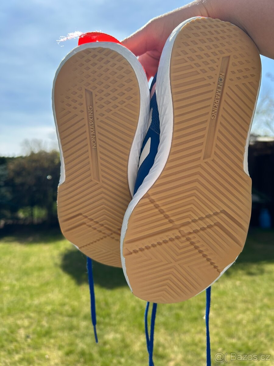 Adidas dětské sálové boty