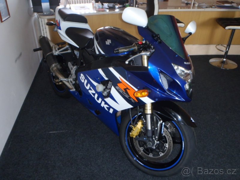 SUZUKI GSX-R600 88kW + SERVISNÍ KNÍŽKA - TOP STAV