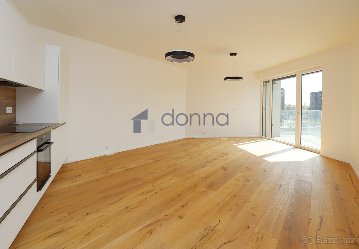 Pronájem bytu 2+kk/B, 66m², ul. Ramonova, Praha 10 - Strašni