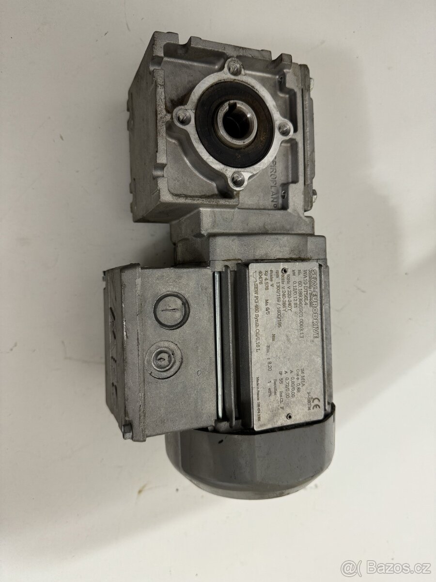 ELEKTROMOTOR S PREVODOVKOU 159 ot/min