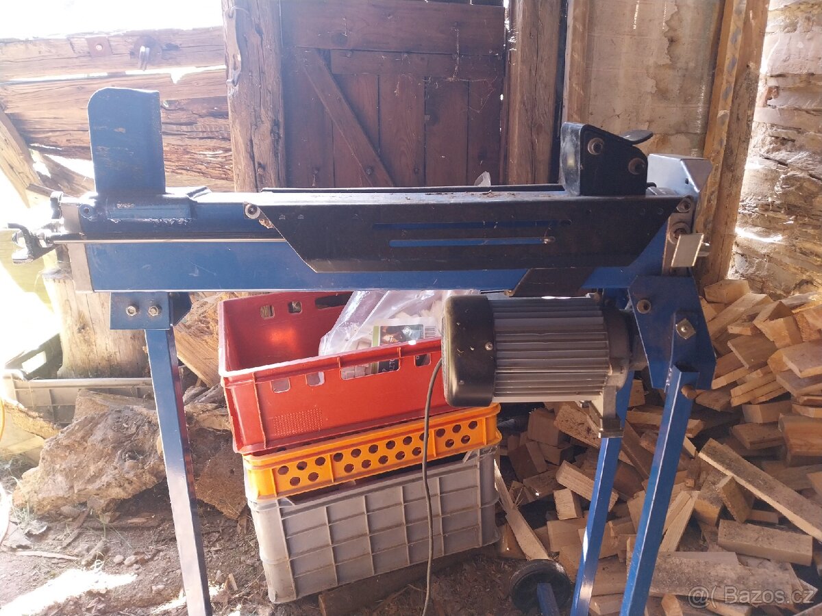 Štípač dříví Scheppach HL 650