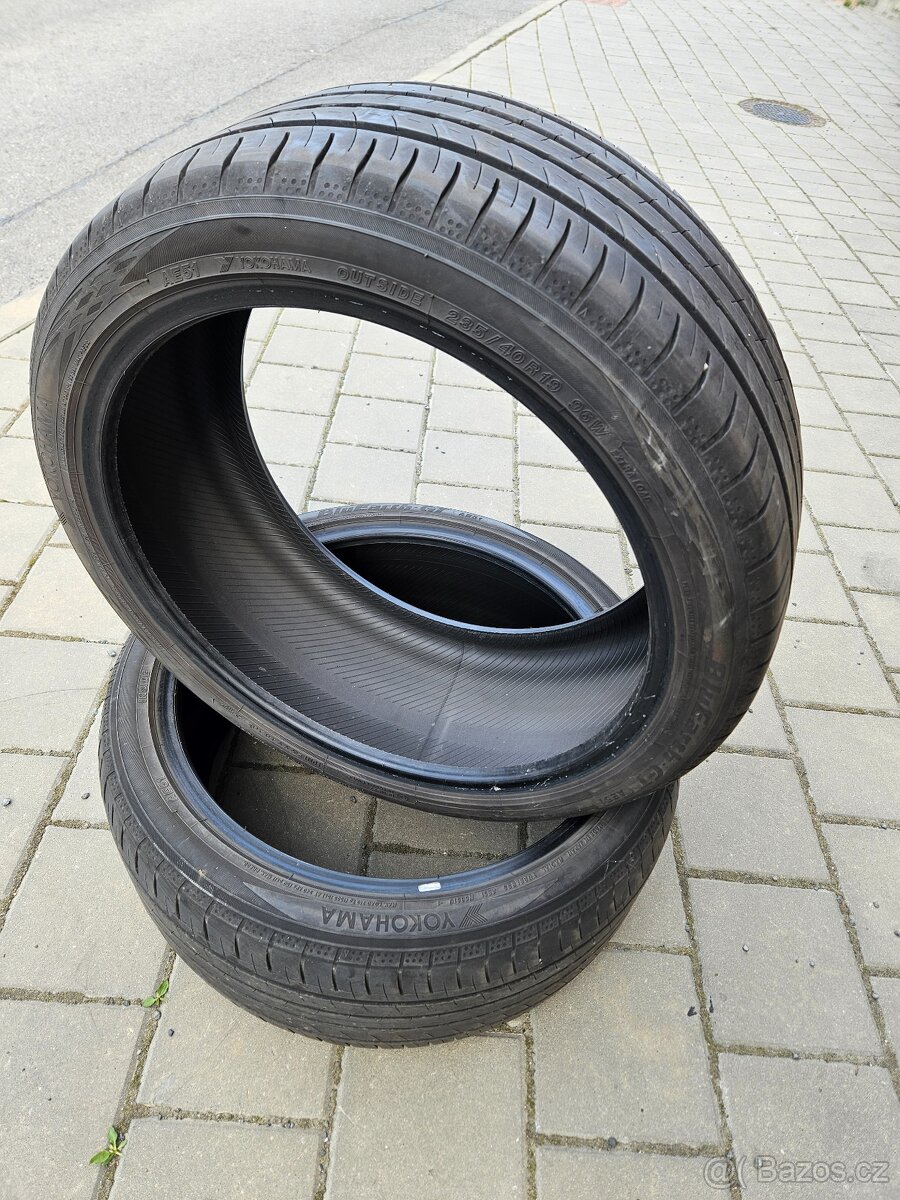 YOKOHAMA BLUEARTH GT 245/40 R19 Letní