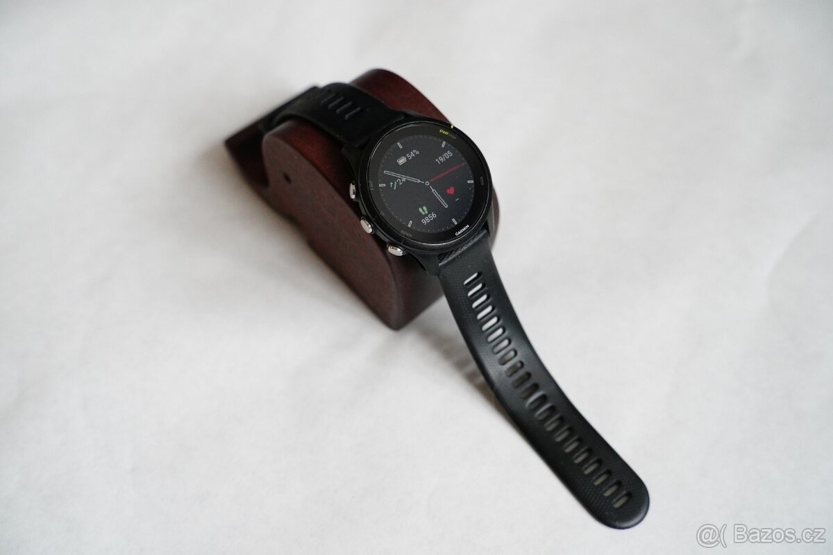 Prodám Garmin Forerunner 255 Music