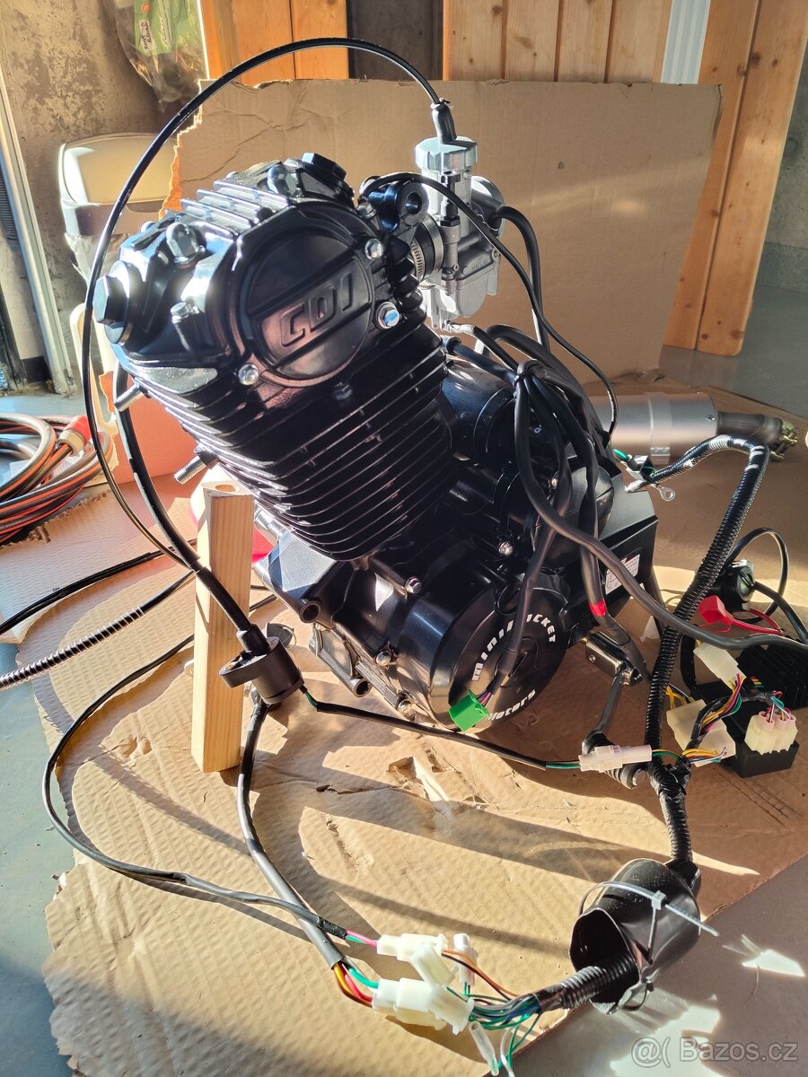 Nový motor 250cc z pitbike MiniRocket Hurricane