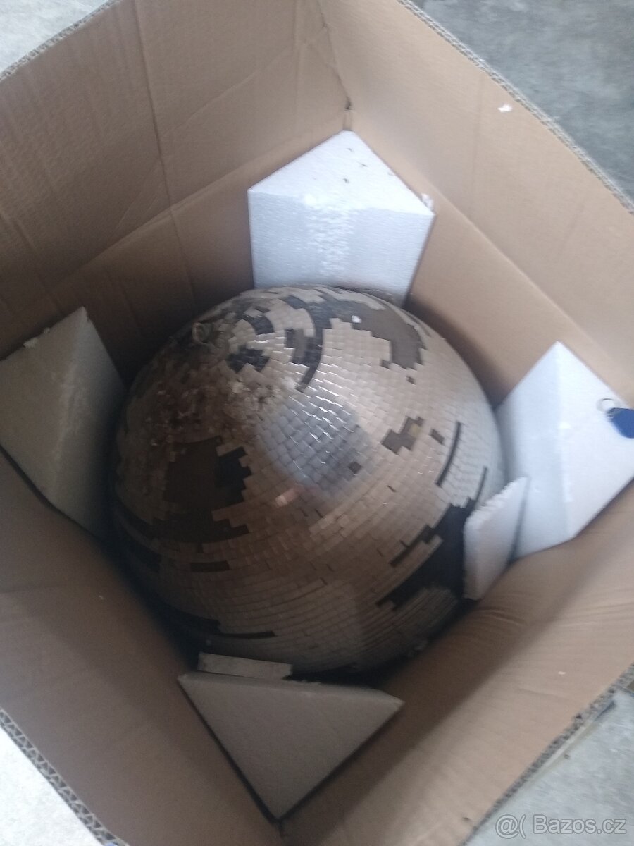 2x zrcadlová koule 50 cm zdarma