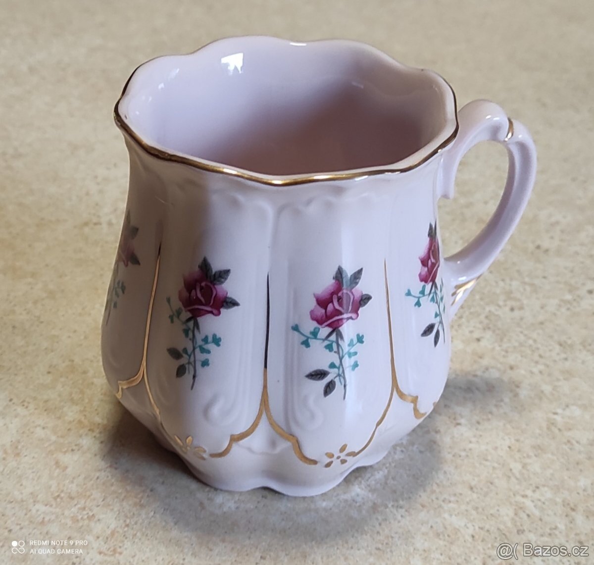 Prodám 2 hrnečky růžový porcelán