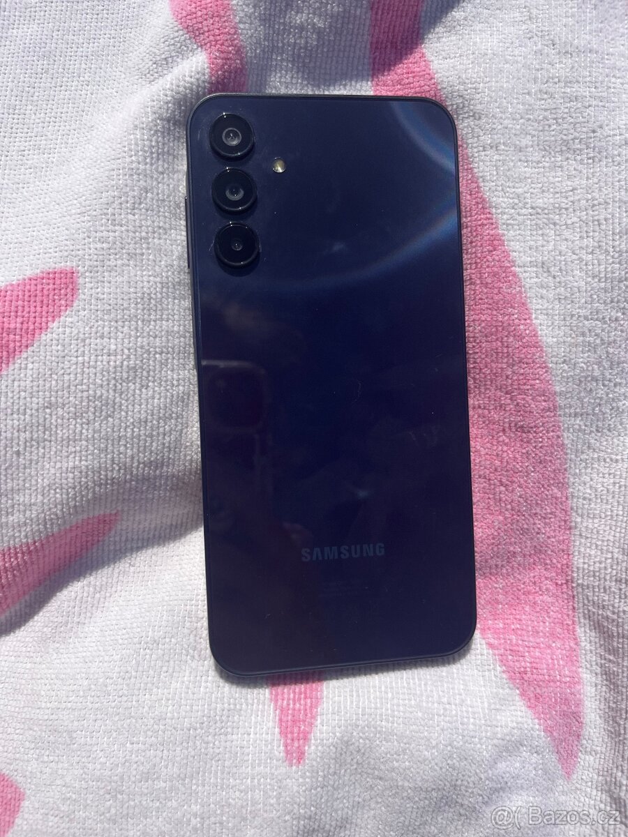 Prodám Samsung galaxy A15+ obaly k mobilu