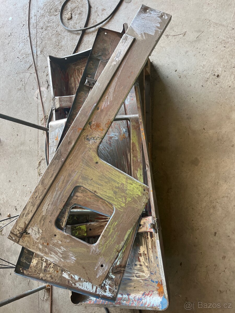 Kapota zetor 72xx