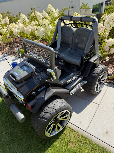 Elektrické autíčko Pegperego Gaucho super 24V 680W