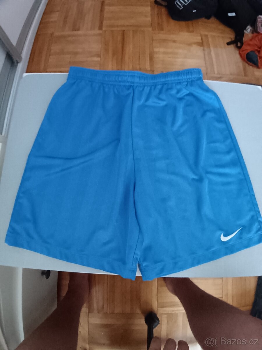Sportovní kraťasy