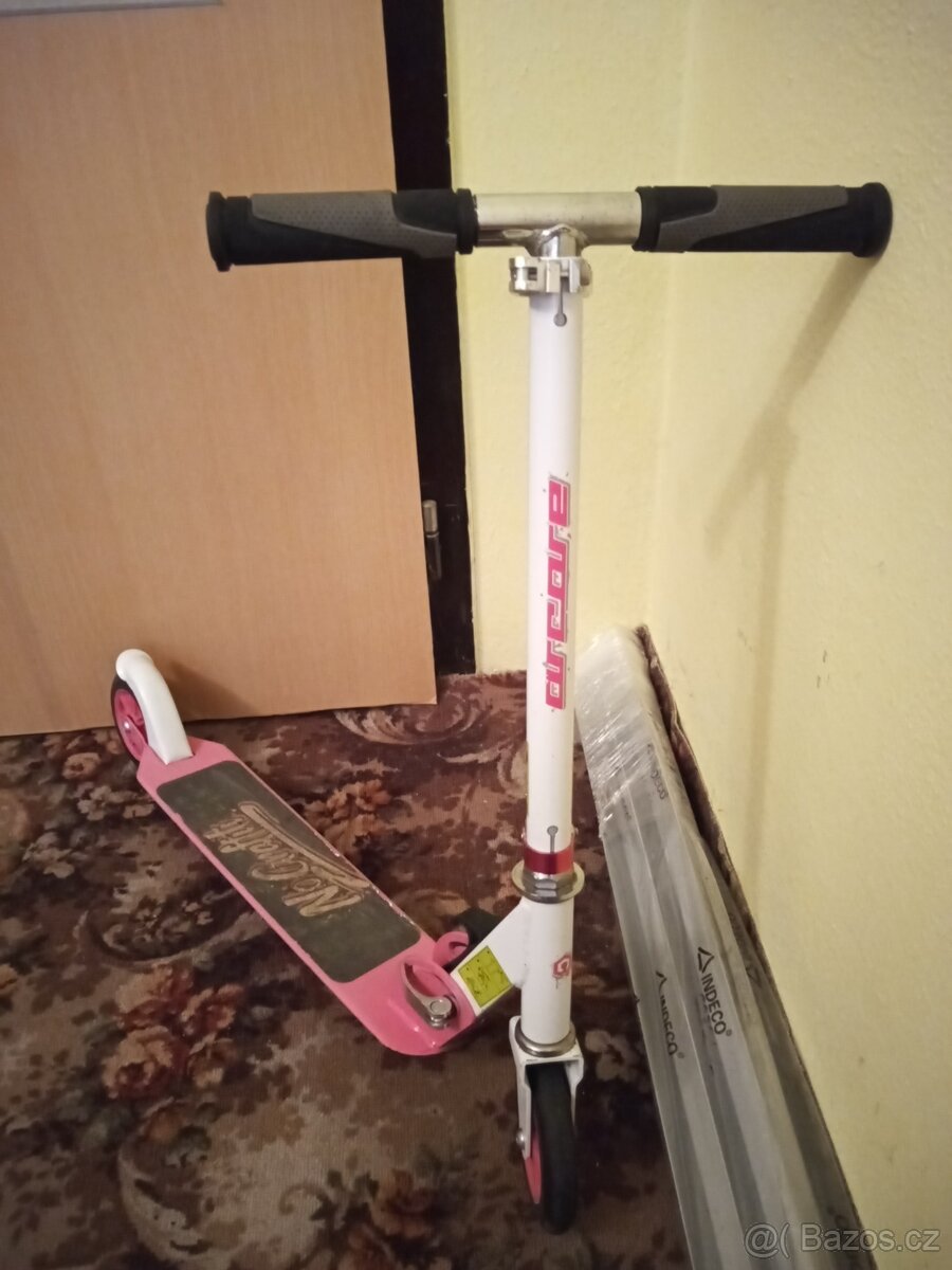 Koloběžka dívčí